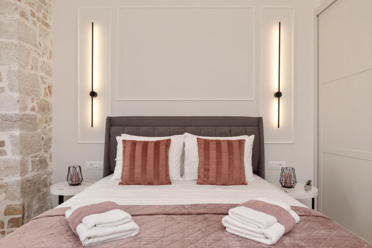 Modern-Vintage Old Town Suites Corfu  외부 사진