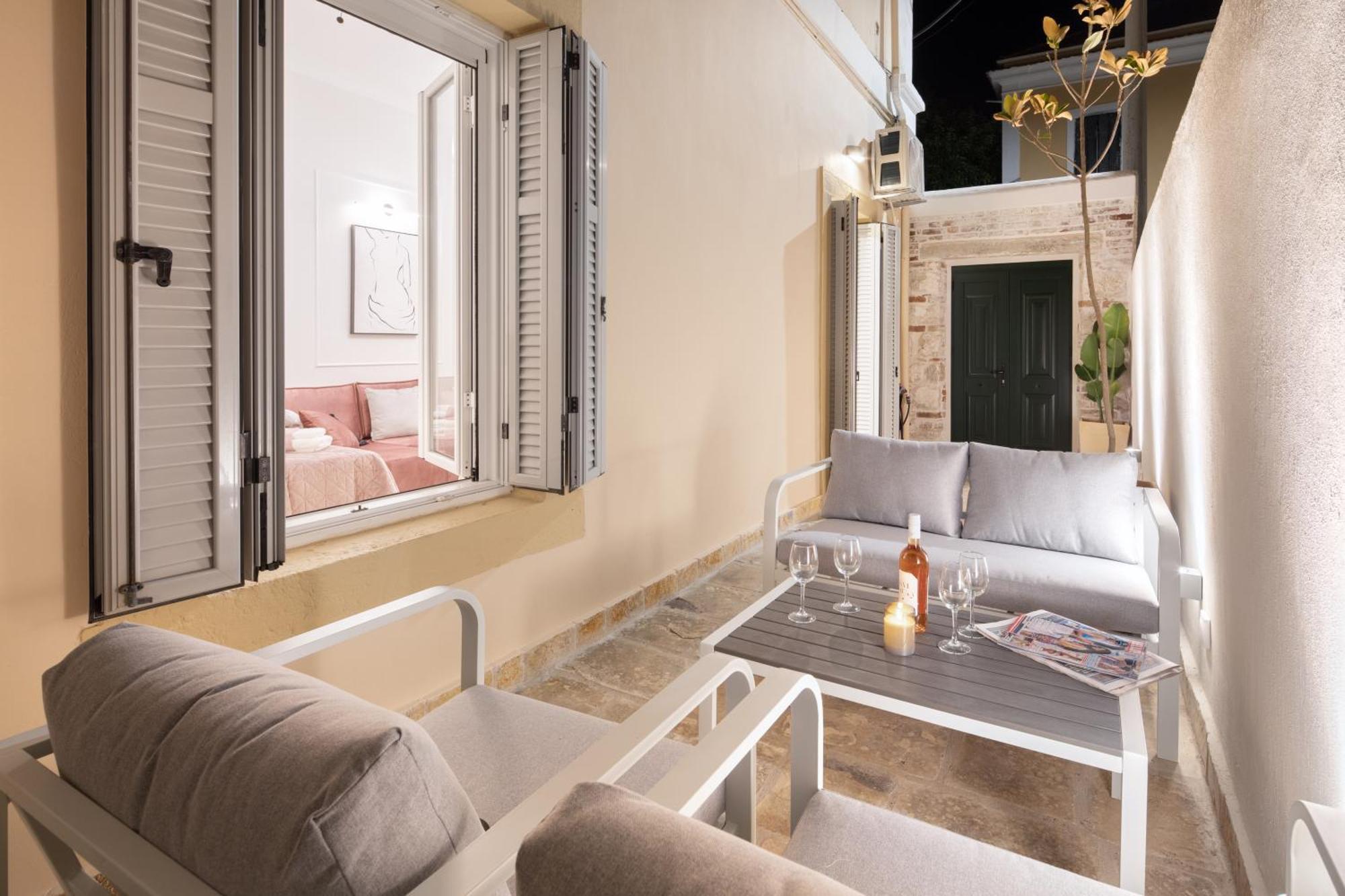 Modern-Vintage Old Town Suites Corfu  외부 사진
